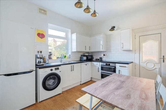 3 bed Semi-Detached for sale Image 10