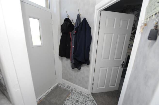 2 bed Terraced to rent Image 12