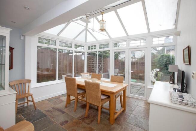 7 ELM CLOSE - PHOTO C.jpg