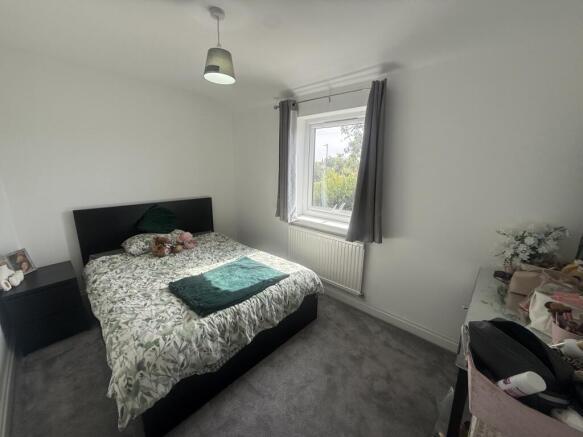3 bed Semi-Detached for sale Image 6
