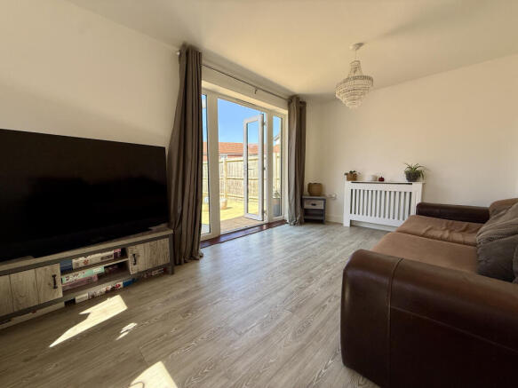 Sapphire Drive, Bridgwater, Somerset photo 5