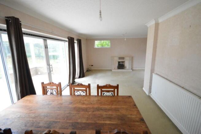 L Shape Living / Dining Room