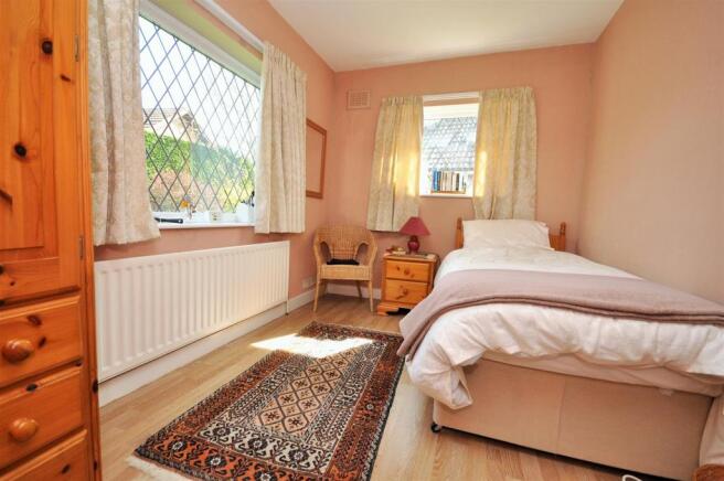 BEDROOM 2