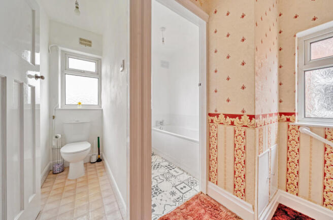 3 bed Semi-Detached for sale Image 6