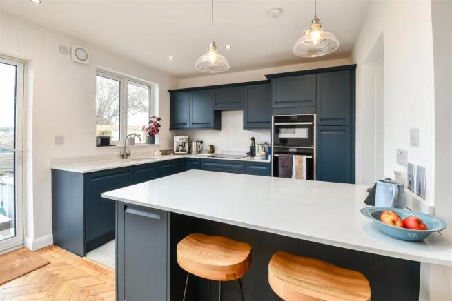 Kitchen / Dining