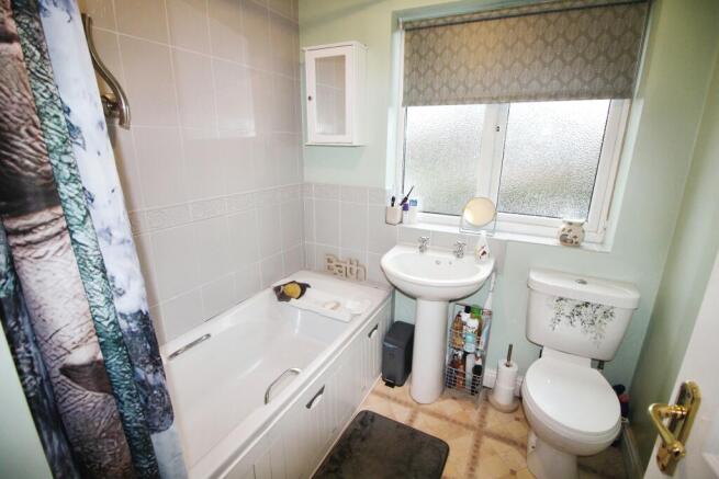 Bathroom.JPG