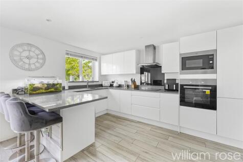 The Avenue, Highams Park, London