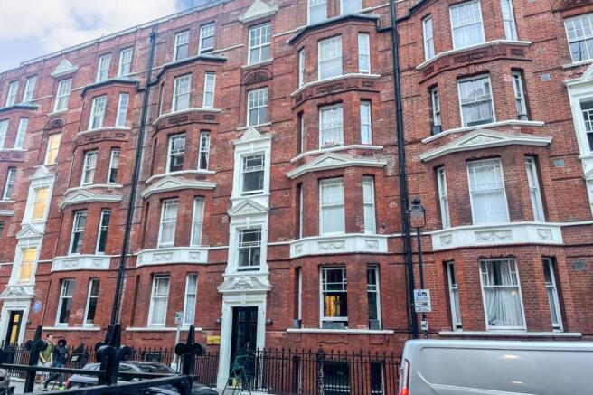 Flat 23 Russell Chambers, Bury Place, Bloomsbury, London WC1A 2JU
