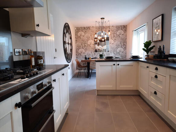 4 bed Detached for sale Image 4
