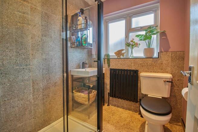 Refitted Ensuite Shower Room