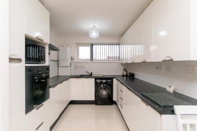 Open Plan Kitchen / Living Area