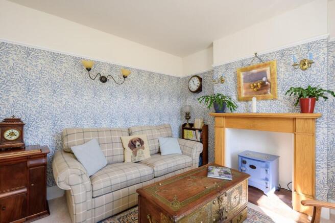 4 bed House for sale Image 11