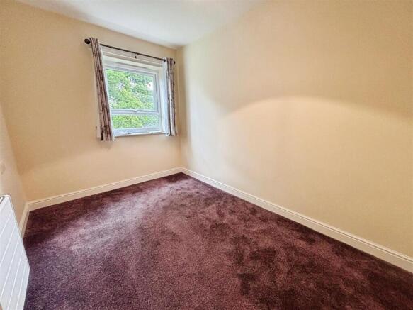 2 bed Flat for sale Image 8