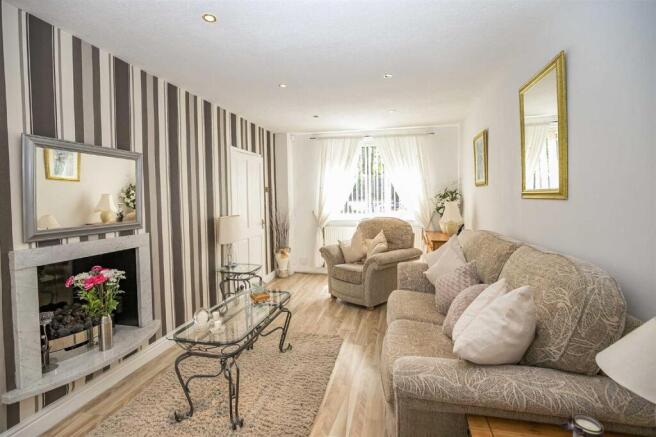 Carrswood Road, Brooklands photo 4