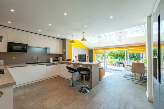 Kitchen Area.jpg