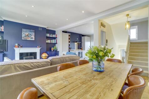 Auckland Road, SW11