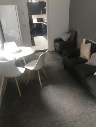 1 bed Flat to rent Image 5