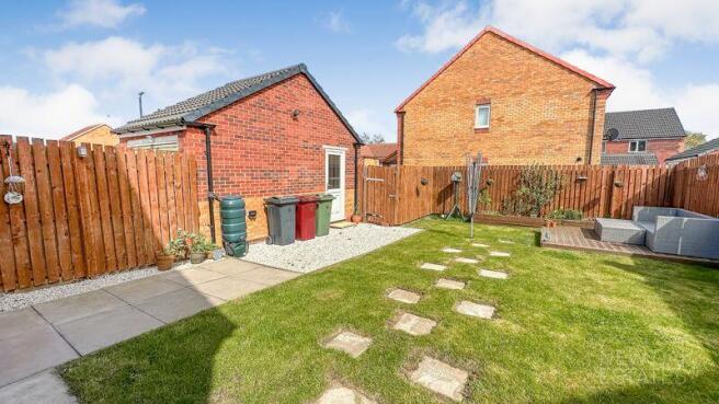 Colliers Way, Holmewood