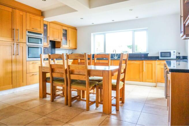 Kitchen/Dining Room
