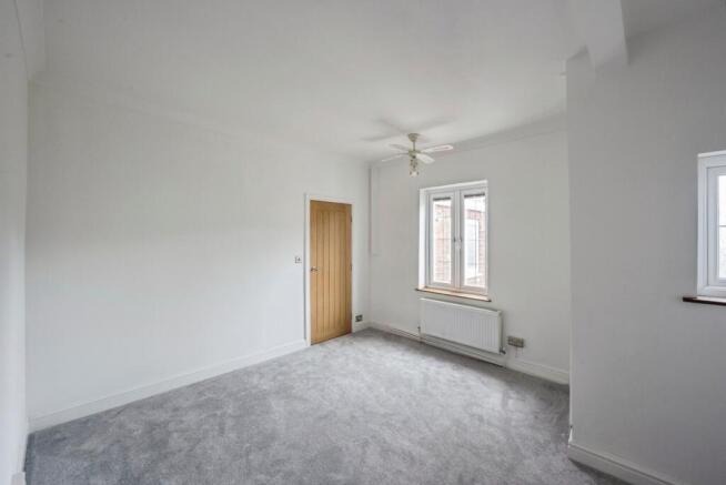 2 bed Terraced for sale Image 11