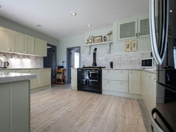 Open Plan Kitchen/Li