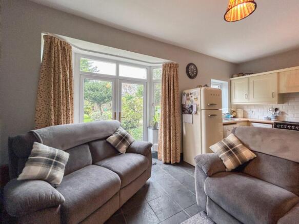Kitchen/Lounge