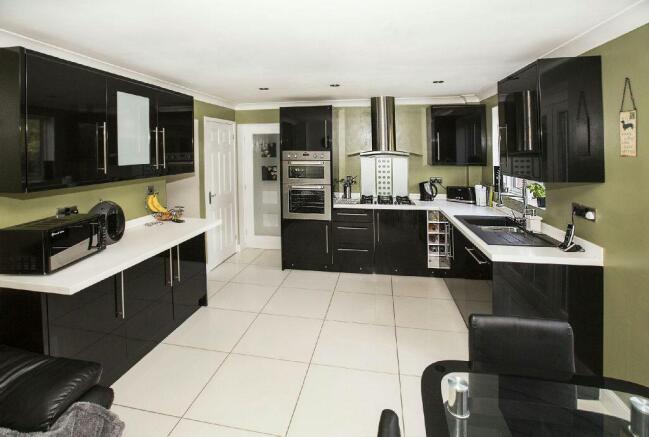 Kitchen/Dining Room.