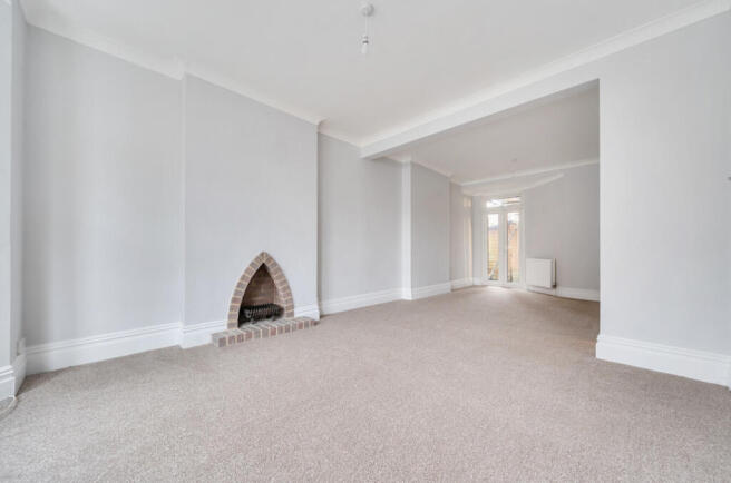 1387028-16-6943e9...