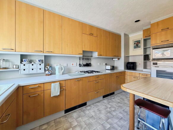 Astra Court, Hythe, Southampton, SO45 6DZ photo 4