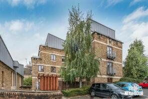1, 180 Almanac House, East Hill, London SW18 2HD