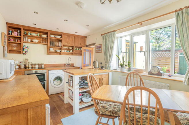 Kingswood, Wotton-under-Edge photo 5