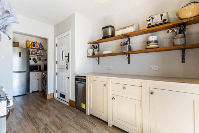 3 bed Semi-Detached for sale Image 7