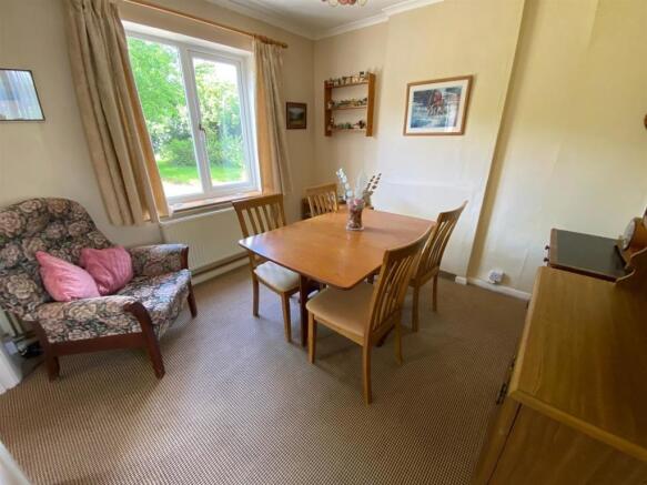 Dining room.jpg
