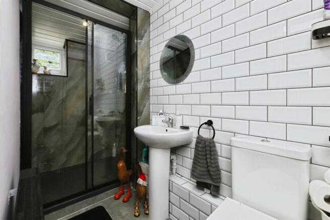 2 bed Semi-Detached for sale Image 8