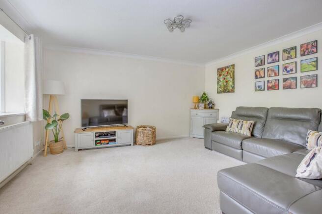 14 Stapleton Close, SL7 1TZ (LOW RES)-12