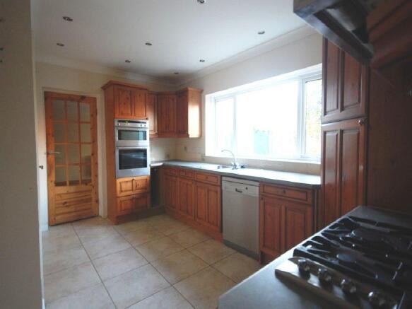 KITCHEN 1