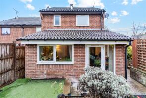 19, Wellfield, Longfield DA3 7EG