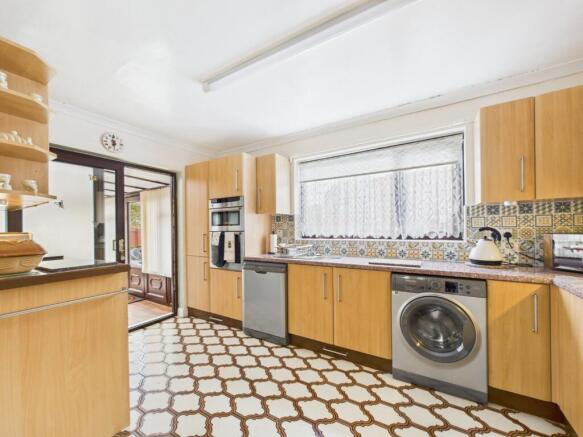 3 bed Detached Bungalow for sale Image 10