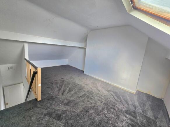 3 bed Terraced to rent Image 7