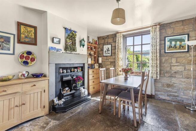 4 bed Semi-Detached for sale Image 7