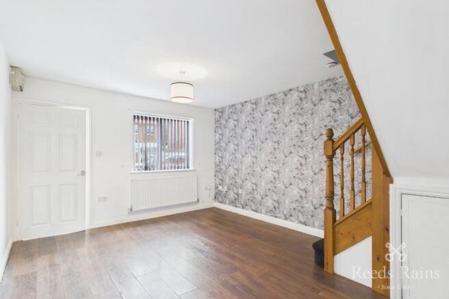 2 bed End of Terrace to rent Image 3