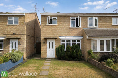 Champions Green, Hoddesdon | Garage & Scope to Extend (STPP)