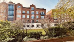 16, Carisbrooke Road, West Park, Leeds LS16 5RU