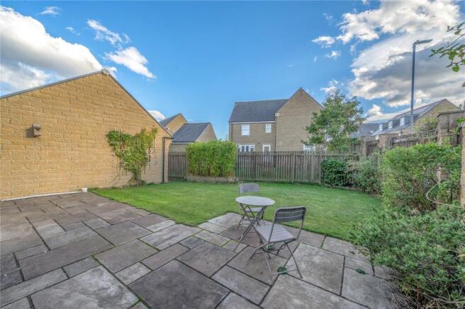 5 bed Detached for sale Image 10