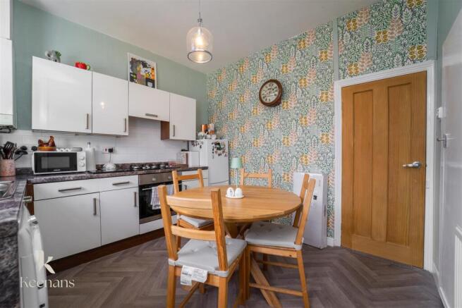 kitchen-1.jpg
