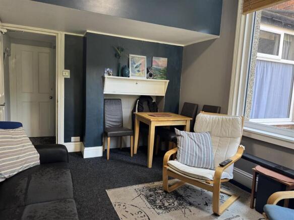 1 bed House Share to rent Image 8