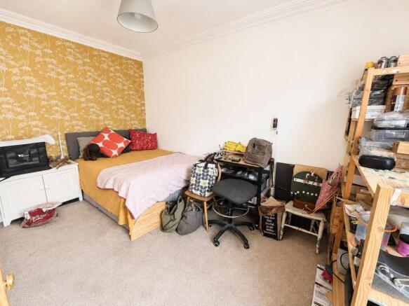 5 bed Terraced for sale Image 12