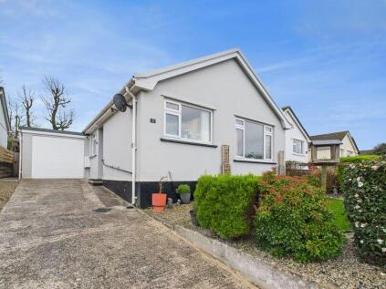 Lanner, Redruth, Well presented detached bungalow