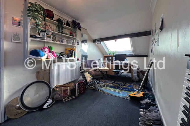 5 bed Terraced to rent Image 10