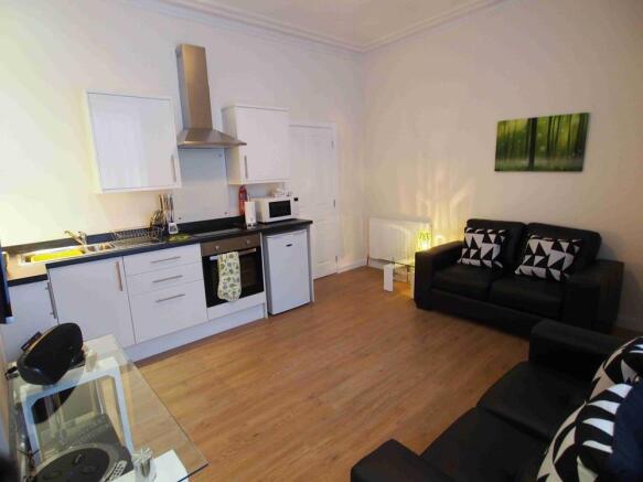 Lounge - kitchen